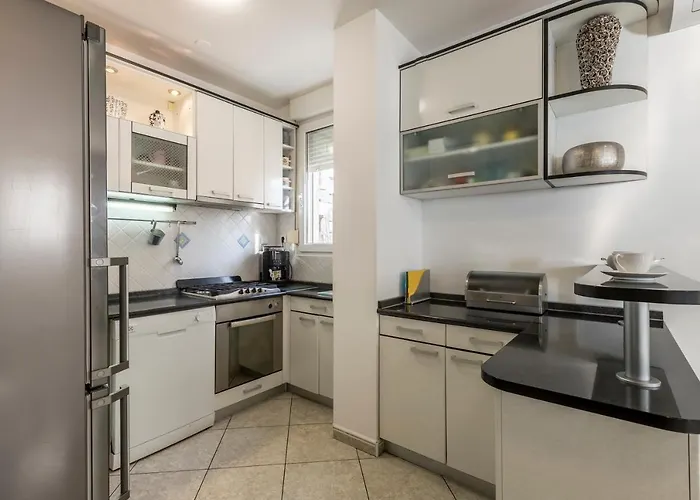 Noemi Ii Luxury Apartment Solin